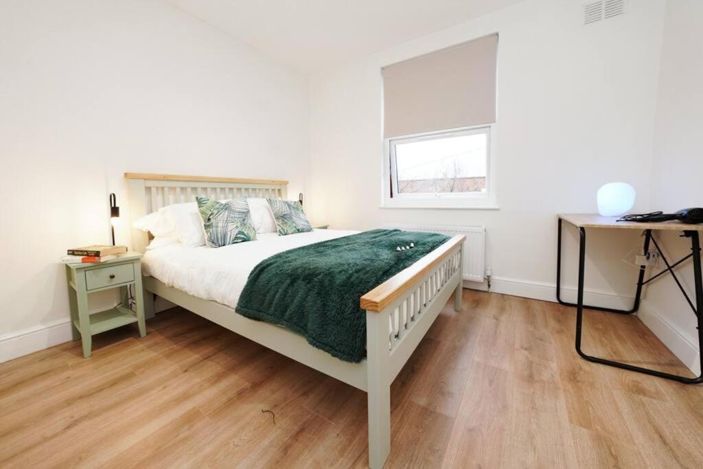 Newly Renovated Modern 4 Bed 3 Bath Apartment London Exterior foto