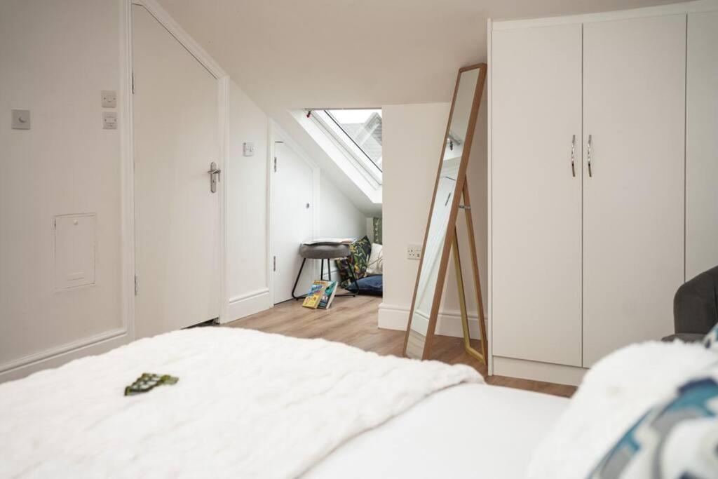 Newly Renovated Modern 4 Bed 3 Bath Apartment London Exterior foto