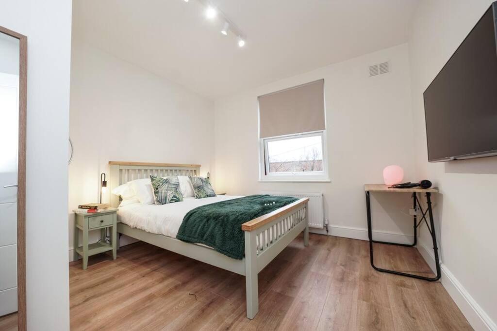 Newly Renovated Modern 4 Bed 3 Bath Apartment London Exterior foto